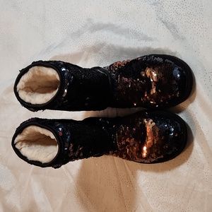 UGG classic short sequin sparkles boots size 6 for women